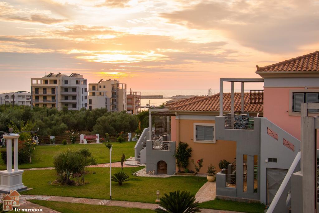 Ta Spitakia Tsarbopoulos Kyparissia Buitenkant foto