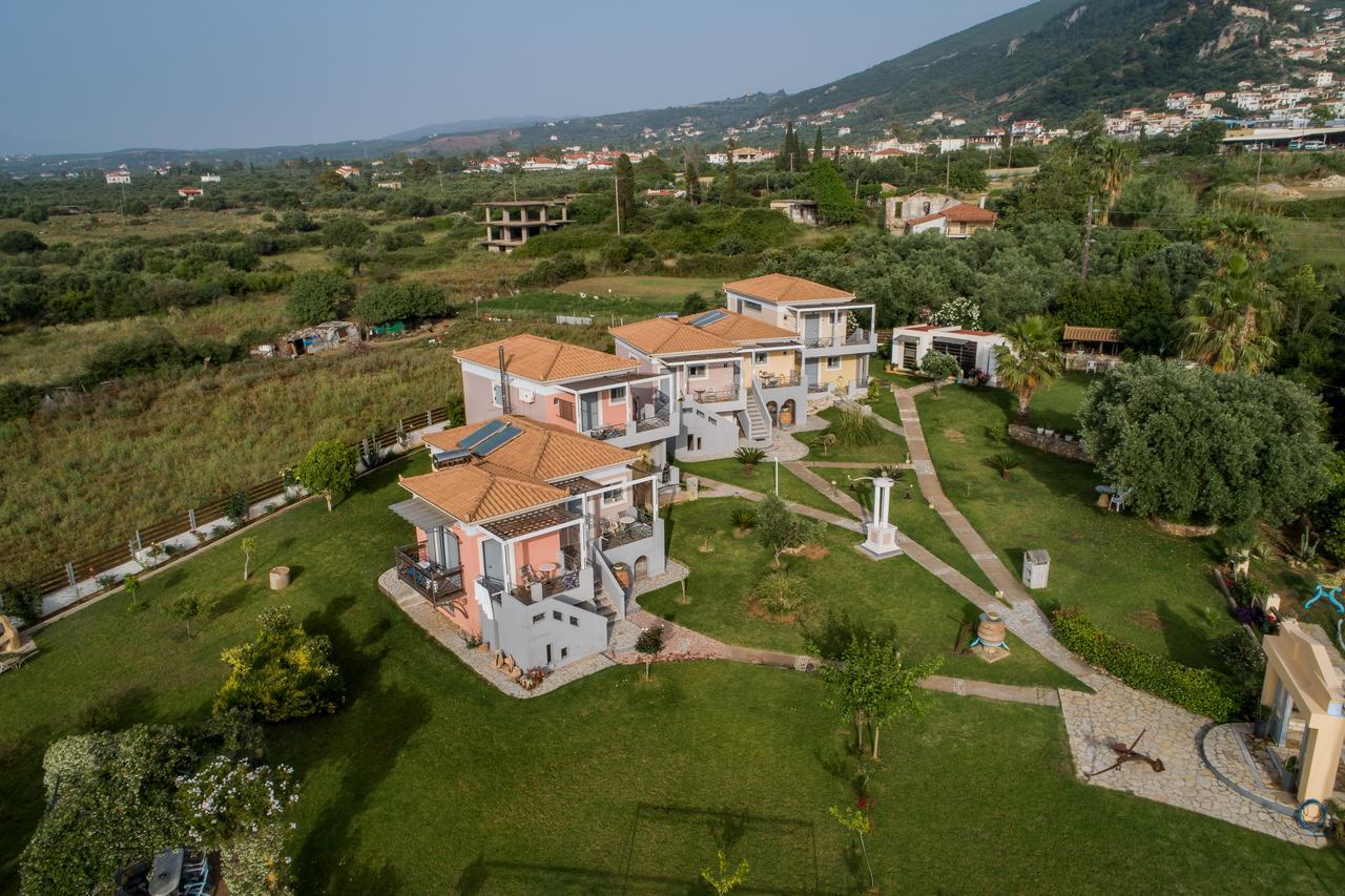 Ta Spitakia Tsarbopoulos Kyparissia Buitenkant foto