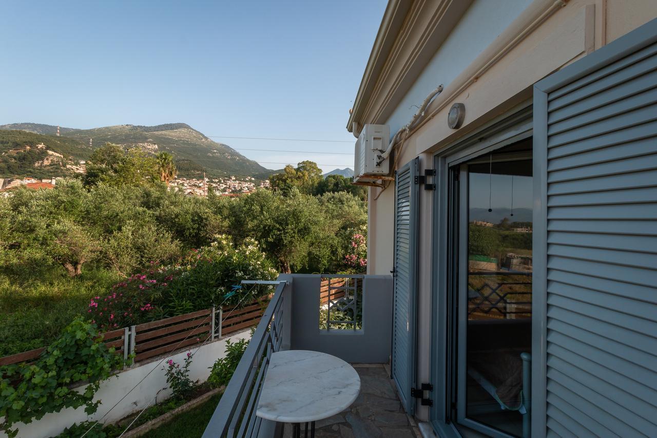 Ta Spitakia Tsarbopoulos Kyparissia Buitenkant foto