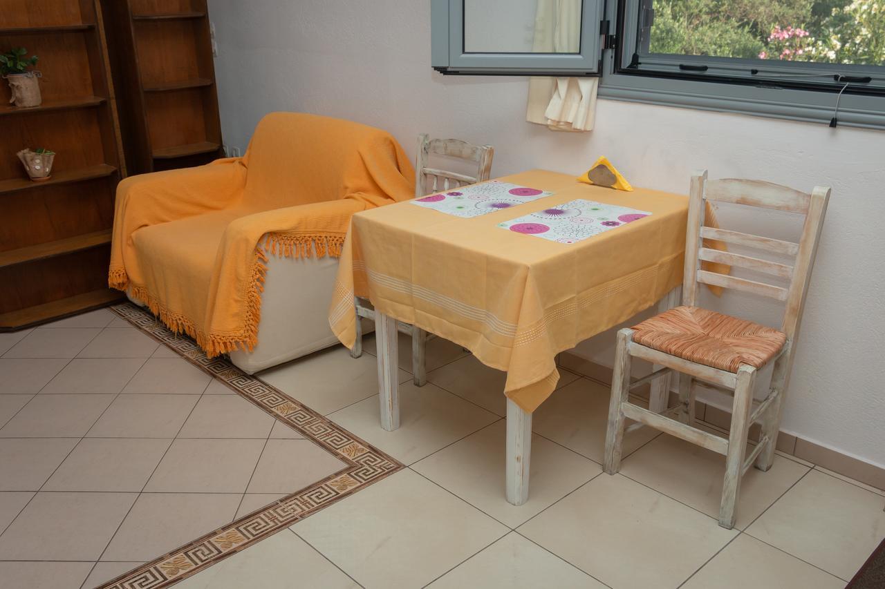 Ta Spitakia Tsarbopoulos Kyparissia Buitenkant foto